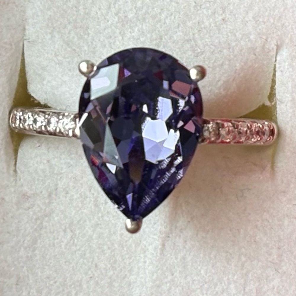 Glamorous Teardrop Purple Ring with Silver Band
